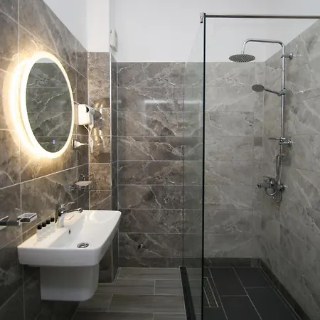 Hotel The Hart Vlorë