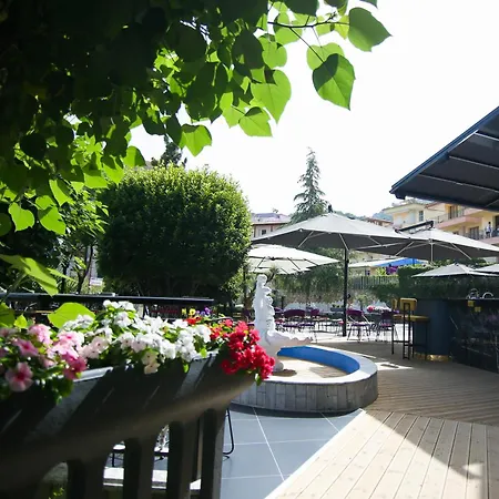 The Hart Hotel 3*