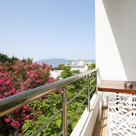 Ξενοδοχείο The Hart Vlorë